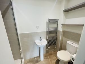 Ensuite- click for photo gallery
